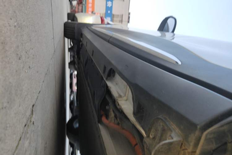 Used Geely Galaxy Geome 2025 UP 410km Exploration Edition Left Side Sill