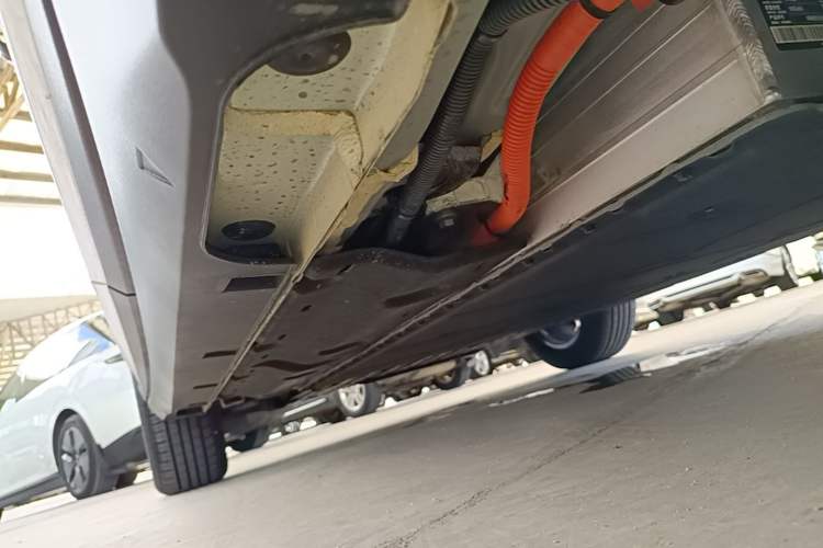 Used Geely Galaxy Geome 2025 UP 410km Exploration Edition Left Side Sill