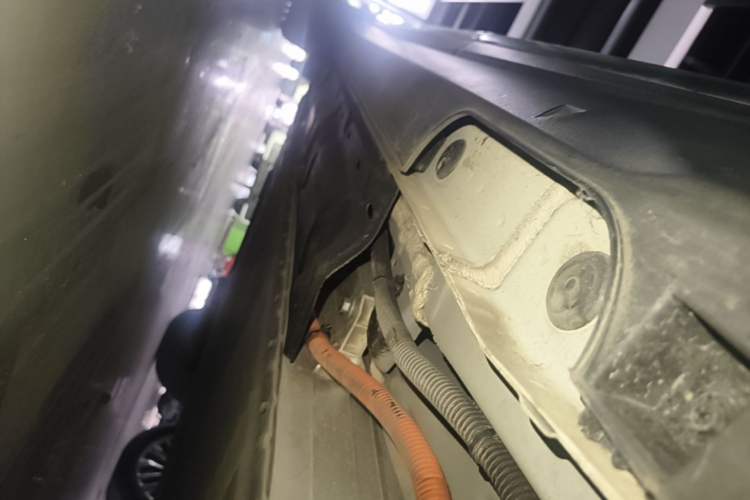 Used Geely Galaxy Geome 2025 UP 410km Exploration Edition Left Side Sill
