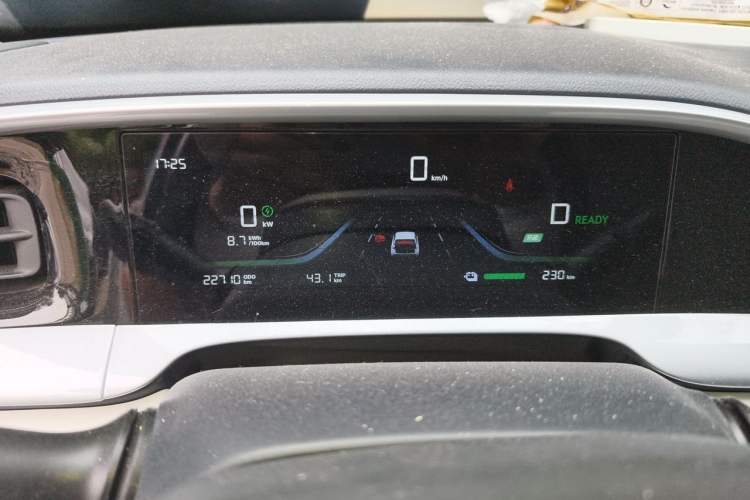 Used Geely Galaxy Geome 2025 310km Youth Edition Odometer Close Up