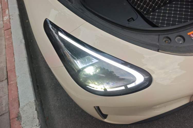 Used Geely Galaxy Geome 2025 UP 410km Exploration Edition Right Front Headlight