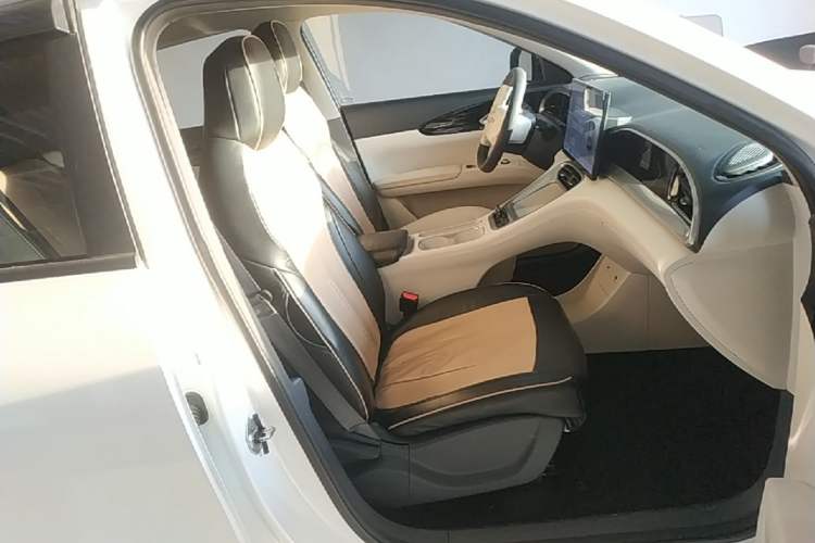 Used Geely Galaxy Geome 2025 UP 410km Exploration Edition Right Front Seat