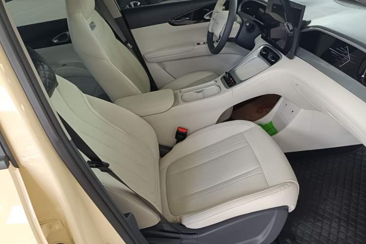 Used Geely Galaxy Geome 2025 UP 410km Exploration Edition Right Front Seat