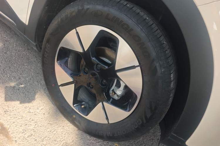 Used Geely Galaxy Geome 2025 UP 410km Exploration Edition Right Front Wheel Hub