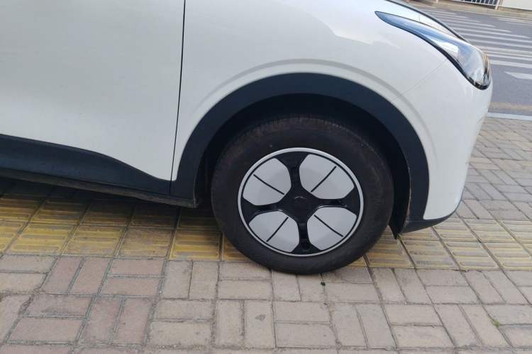 Used Geely Galaxy Geome 2025 310km Youth Edition Right Front Wheel Hub