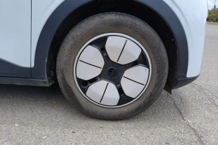 Used Geely Galaxy Geome 2025 310km Youth Edition Right Front Wheel Hub