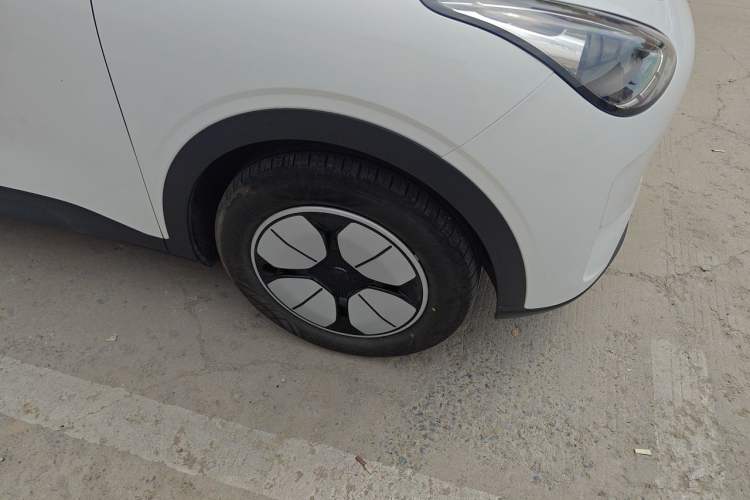 Used Geely Galaxy Geome 2025 310km Youth Edition Right Front Wheel Hub