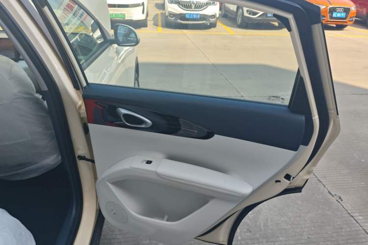 Used Geely Galaxy Geome 2025 310km Youth Edition Right Rear Door Interior