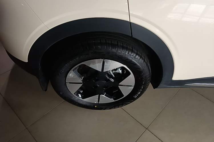 Used Geely Galaxy Geome 2025 310km Dream Edition Right Rear Wheel Hub