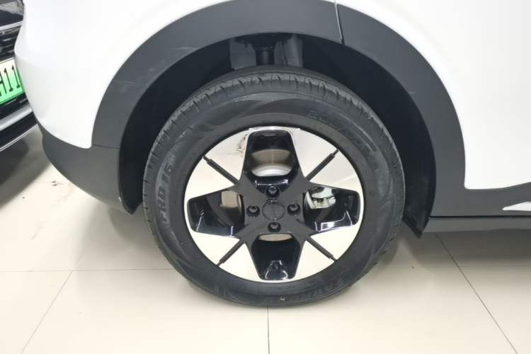 Used Geely Galaxy Geome 2025 UP 410km Exploration Edition Right Rear Wheel Hub