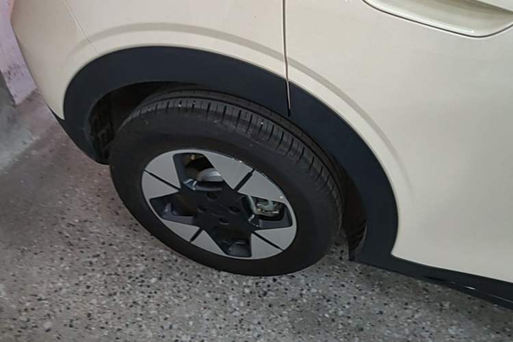 Used Geely Galaxy Geome 2025 310km Dream Edition Right Rear Wheel Hub