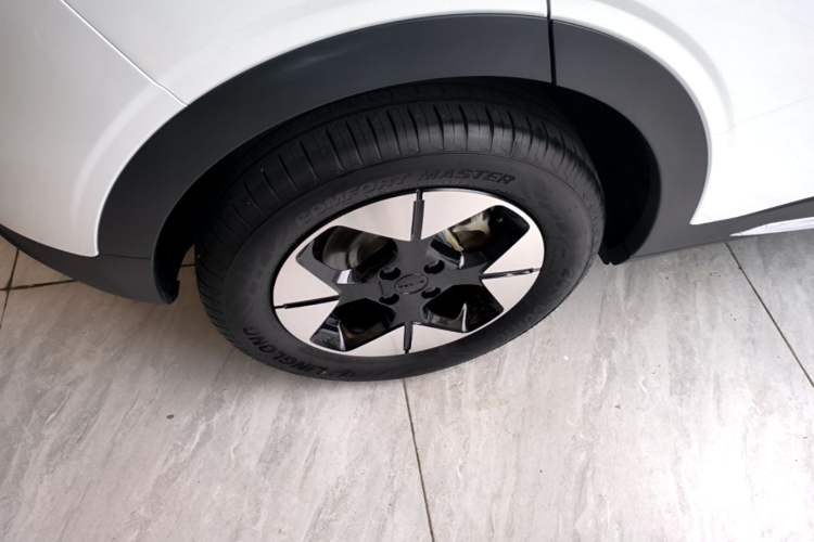Used Geely Galaxy Geome 2025 UP 410km Exploration Edition Right Rear Wheel Hub