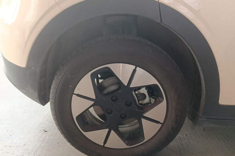 Used Geely Galaxy Geome 2025 UP 410km Exploration Edition Right Rear Wheel Hub