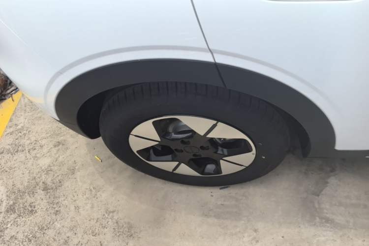 Used Geely Galaxy Geome 2025 310km Dream Edition Right Rear Wheel Hub