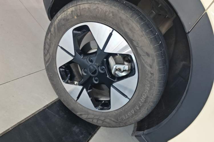 Used Geely Galaxy Geome 2025 310km Dream Edition Right Rear Wheel Hub