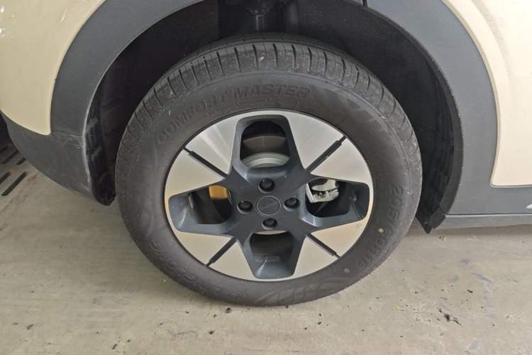 Used Geely Galaxy Geome 2025 UP 410km Exploration Edition Right Rear Wheel Hub