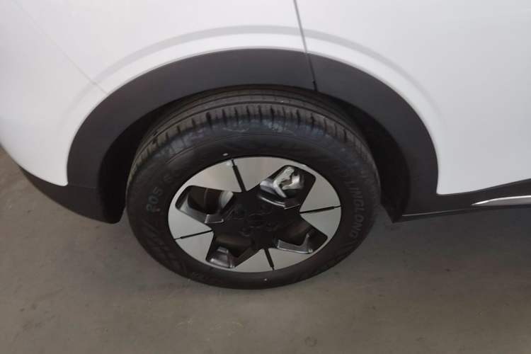 Used Geely Galaxy Geome 2025 310km Dream Edition Right Rear Wheel Hub