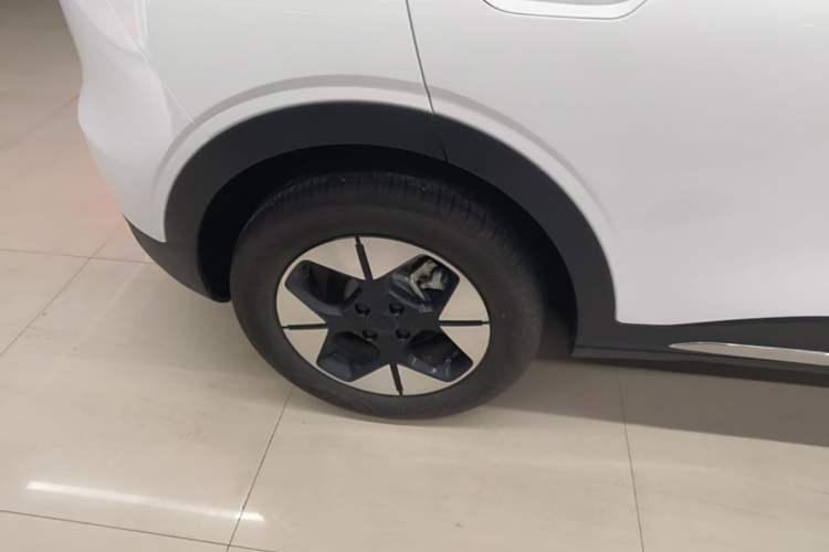 Used Geely Galaxy Geome 2025 UP 410km Exploration Edition Right Rear Wheel Hub