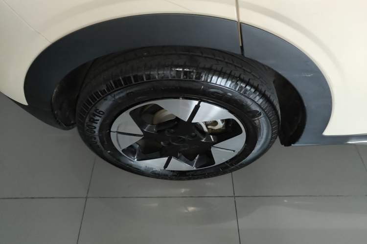 Used Geely Galaxy Geome 2025 UP 410km Exploration+ Edition Right Rear Wheel Hub