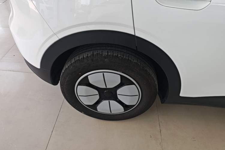 Used Geely Galaxy Geome 2025 310km Youth Edition Right Rear Wheel Hub