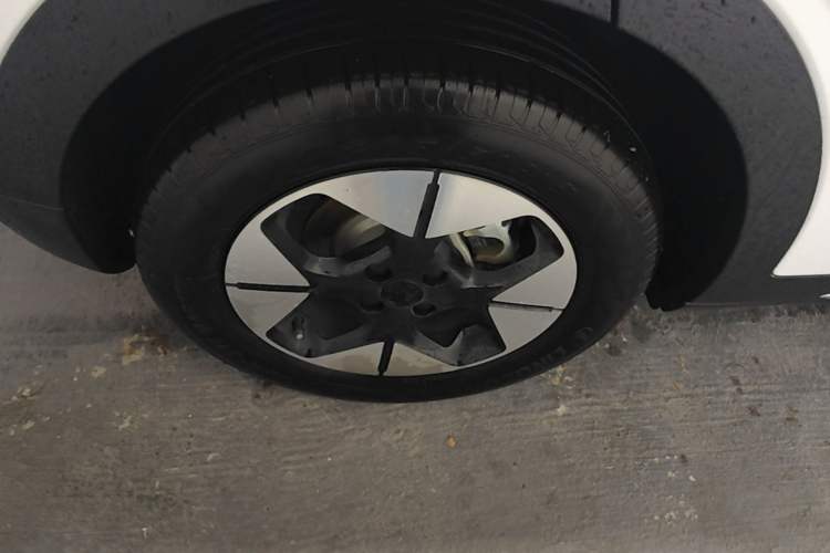 Used Geely Galaxy Geome 2025 UP 410km Exploration Edition Right Rear Wheel Hub