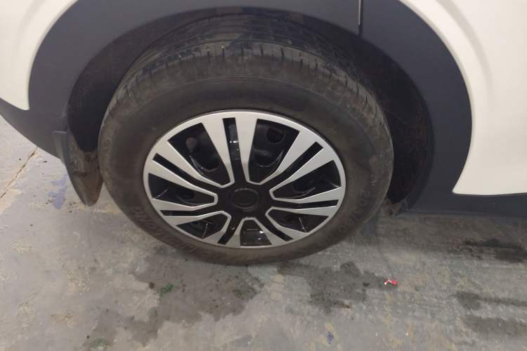 Used Geely Galaxy Geome 2025 310km Youth Edition Right Rear Wheel Hub