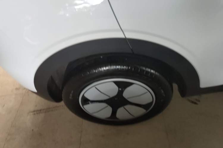 Used Geely Galaxy Geome 2025 310km Youth Edition Right Rear Wheel Hub