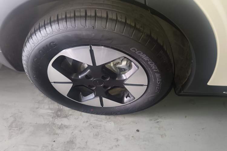 Used Geely Galaxy Geome 2025 UP 410km Exploration Edition Right Rear Wheel Hub