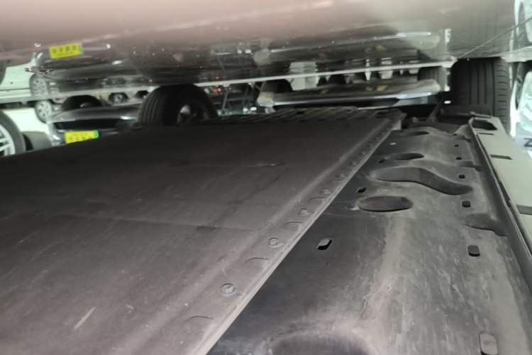 Used Geely Galaxy Geome 2025 UP 410km Exploration+ Edition Right Side Sill