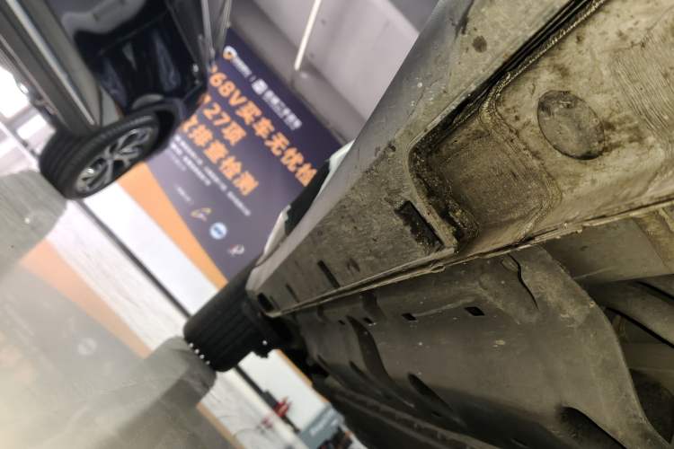 Used Geely Galaxy Geome 2025 UP 410km Exploration Edition Right Side Sill