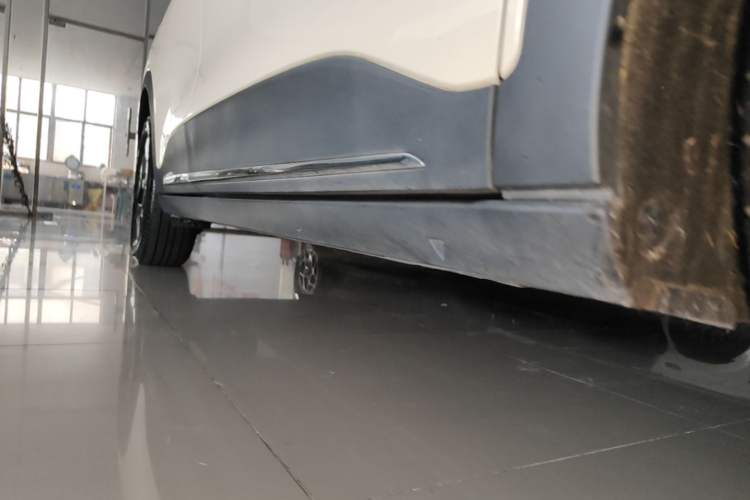 Used Geely Galaxy Geome 2025 UP 410km Exploration+ Edition Right Side Sill