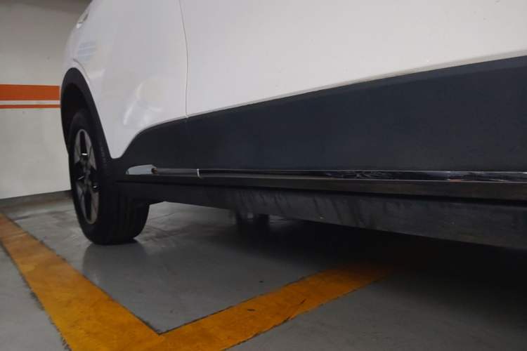 Used Geely Galaxy Geome 2025 310km Youth Edition Right Side Sill