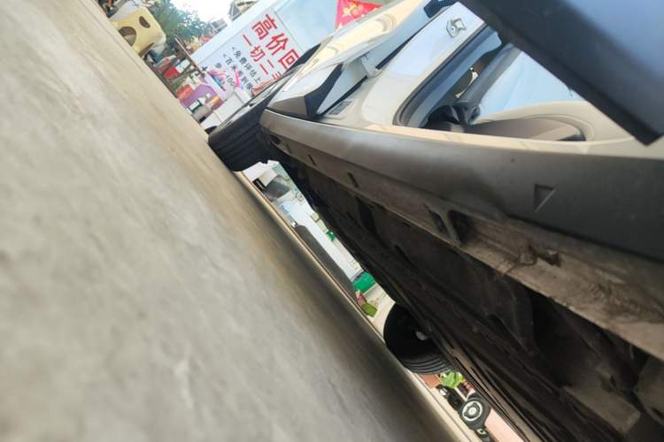Used Geely Galaxy Geome 2025 310km Youth Edition Right Side Sill