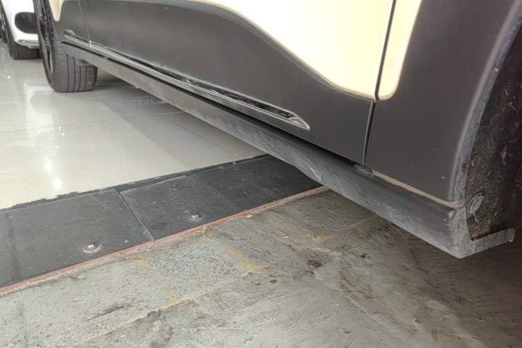 Used Geely Galaxy Geome 2025 310km Dream Edition Right Side Sill