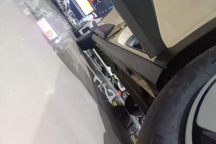 Used Geely Galaxy Geome 2025 310km Youth Edition Right Side Sill