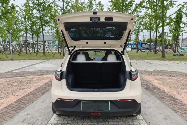 Used Geely Galaxy Geome 2025 310km Dream Edition Trunk