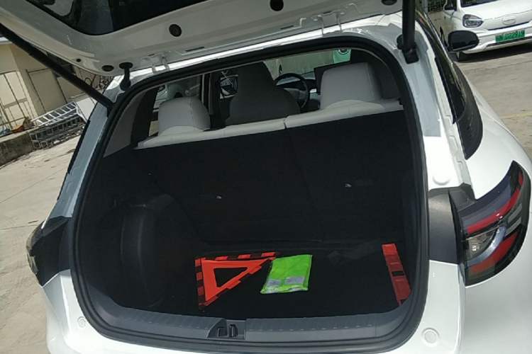 Used Geely Galaxy Geome 2025 310km Dream Edition Trunk