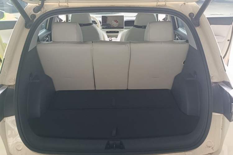 Used Geely Galaxy Geome 2025 310km Dream Edition Trunk
