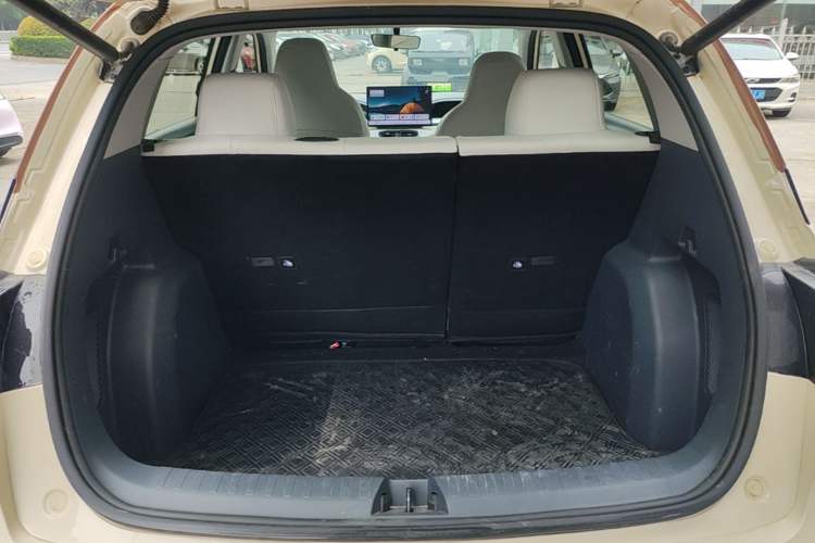 Used Geely Galaxy Geome 2025 310km Dream Edition Trunk