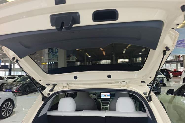 Used Geely Galaxy Geome 2025 310km Youth Edition Trunk