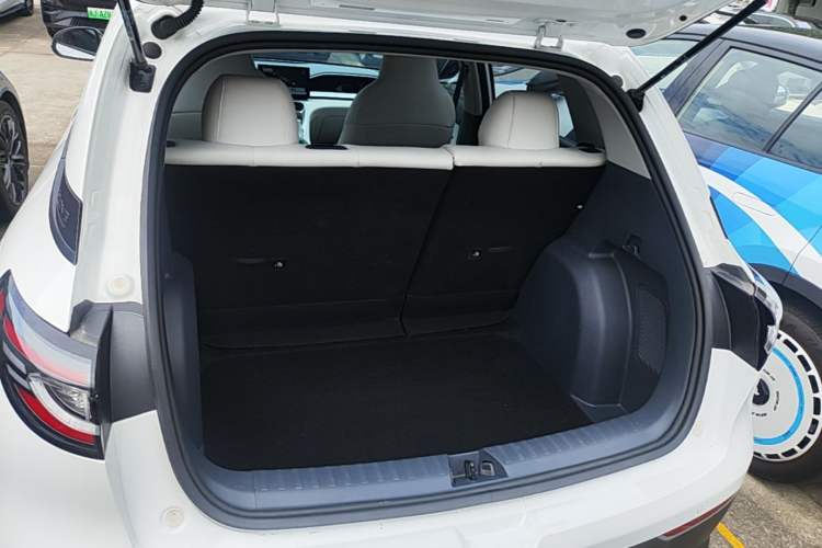 Used Geely Galaxy Geome 2025 310km Youth Edition Trunk