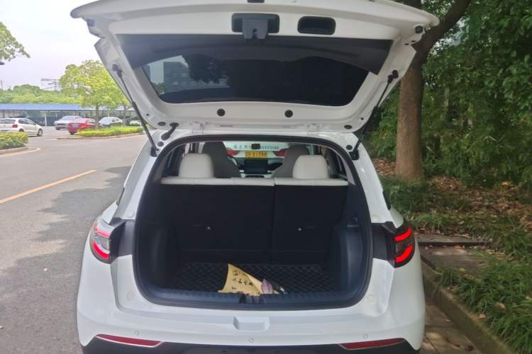 Used Geely Galaxy Geome 2025 310km Youth Edition Trunk