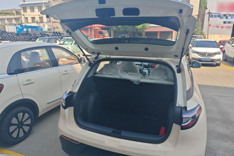 Used Geely Galaxy Geome 2025 310km Youth Edition Trunk
