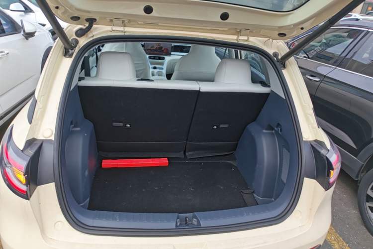 Used Geely Galaxy Geome 2025 310km Dream Edition Trunk