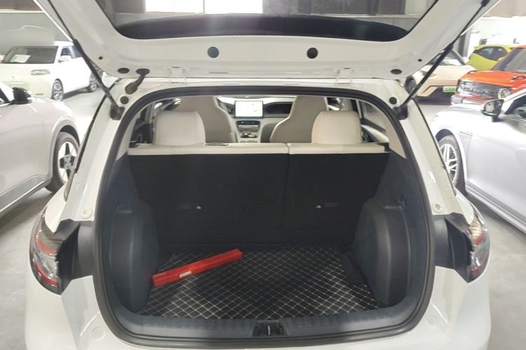 Used Geely Galaxy Geome 2025 310km Youth Edition Trunk