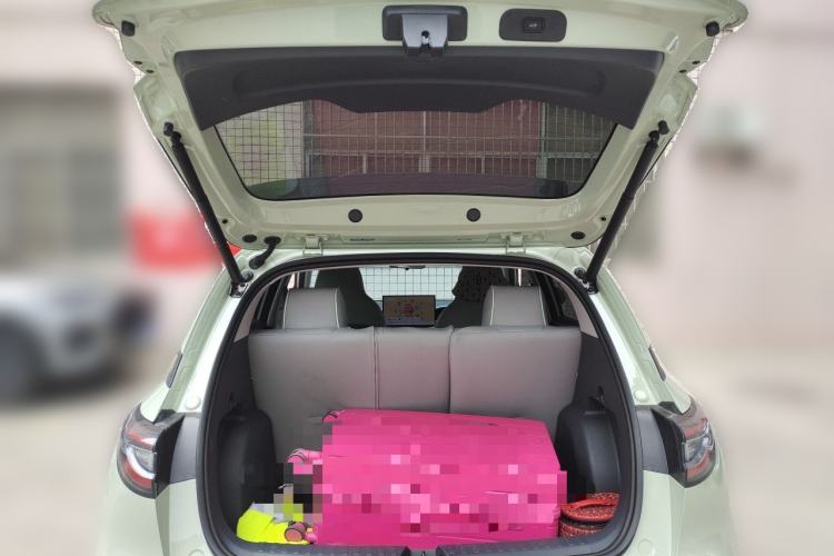 Used Geely Galaxy Geome 2025 410 km Free Version Trunk
