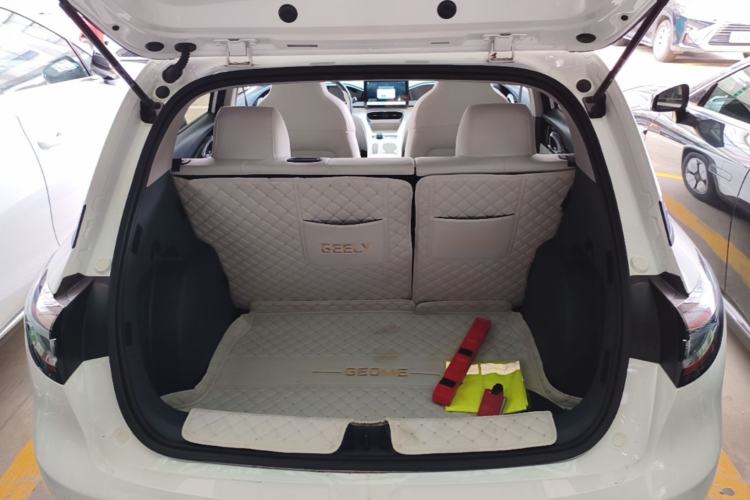 Used Geely Galaxy Geome 2025 310km Youth Edition Trunk