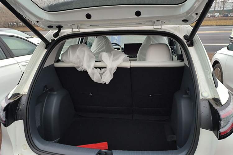Used Geely Galaxy Geome 2025 310km Dream Edition Trunk