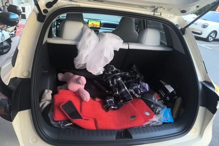 Used Geely Galaxy Geome 2025 310km Youth Edition Trunk