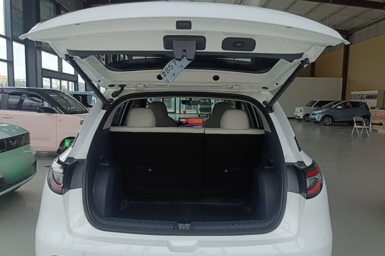 Used Geely Galaxy Geome 2025 UP 410km Exploration Edition Trunk